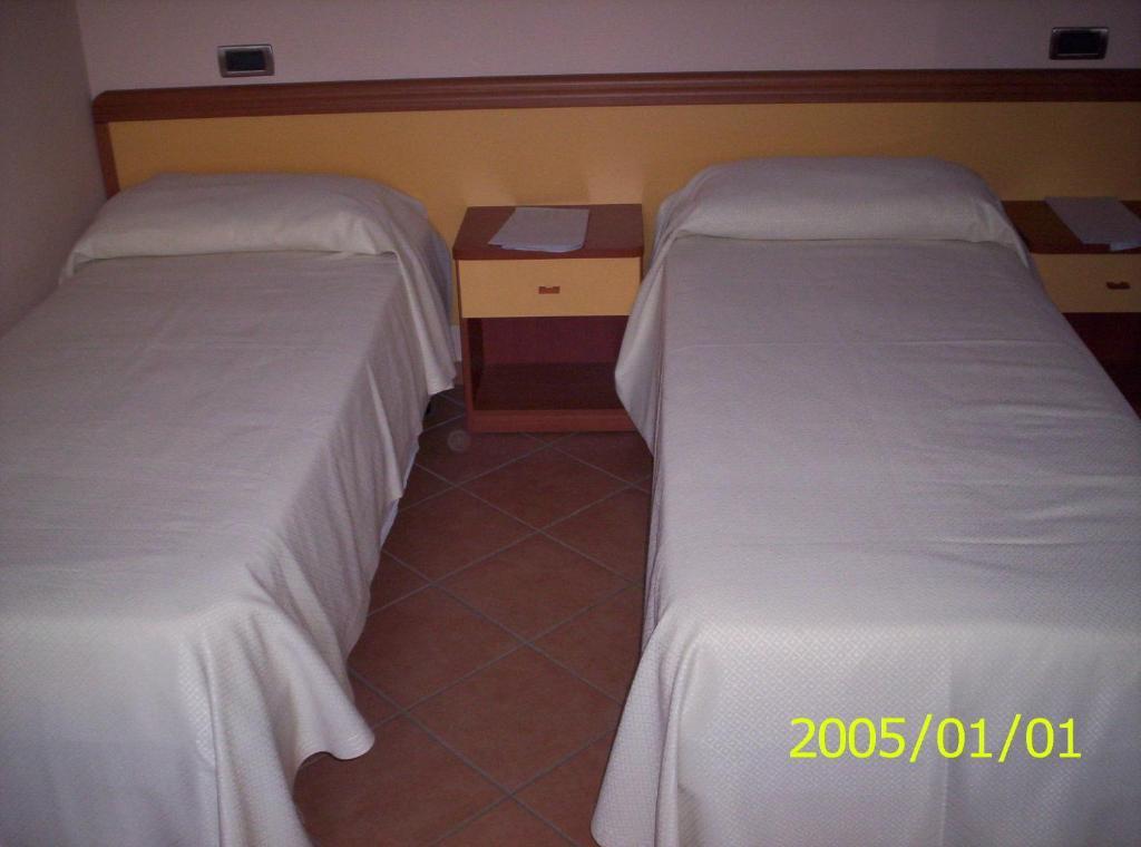 Villa Gioconda Resort Migliarino Ruang foto